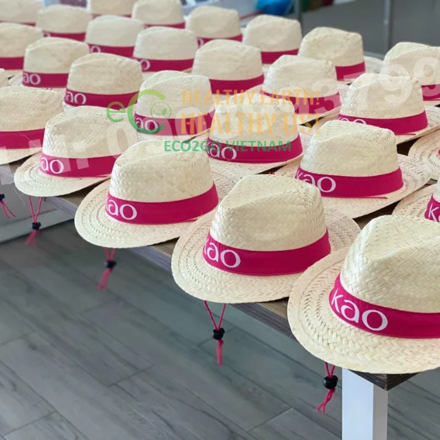 Женская соломенная шляпа