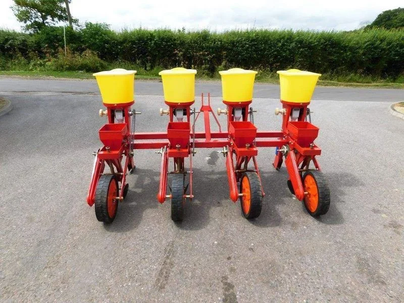 Wholesale Farm Machinery Tractor 4 Rows Corn Planter Machine Corn Seed Planter For Sale Cheap Price