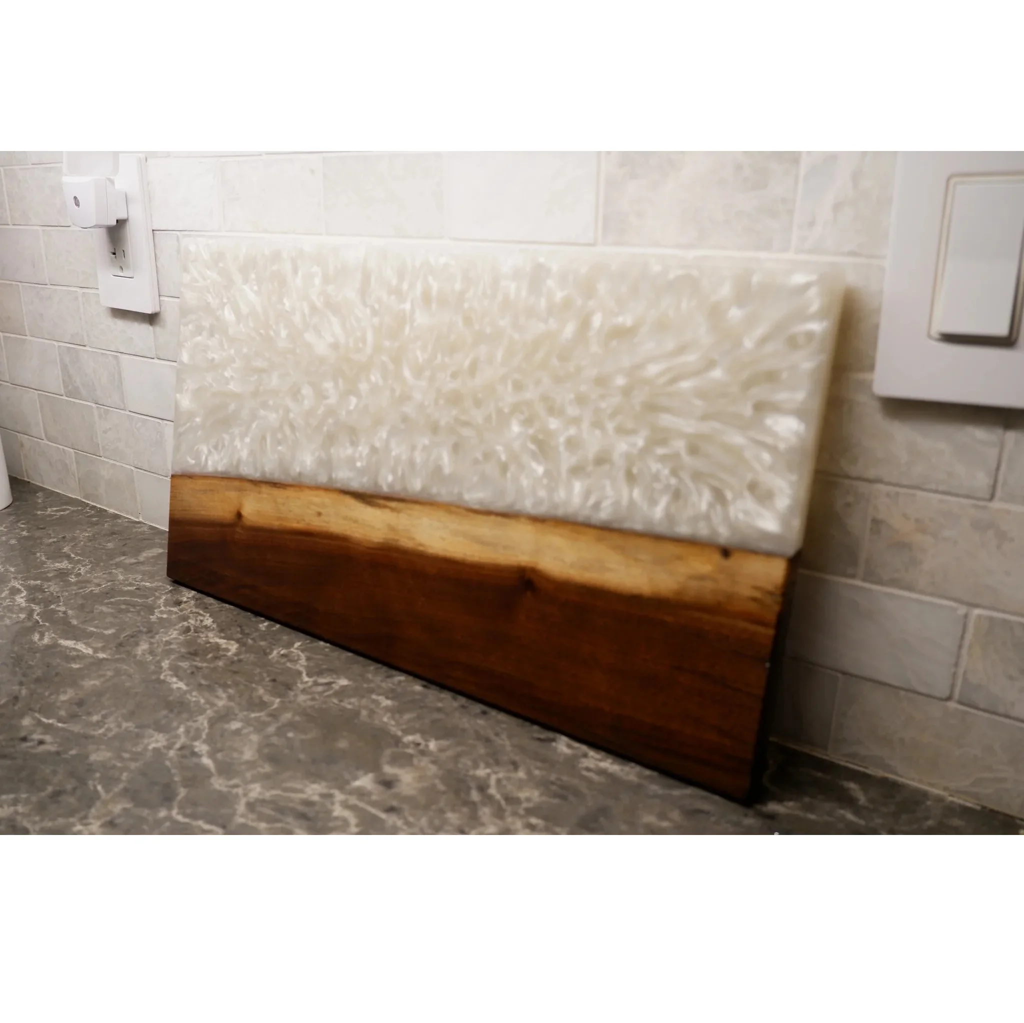 Handmade epoxy resin chopping board with polish for home & kitchen at lower cost acacia wood serving board for wholesale price