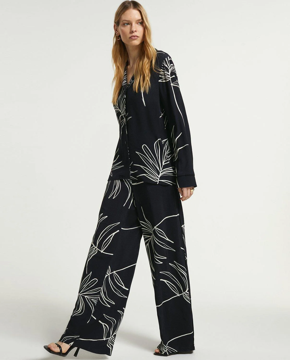 New Trending Low Cost Black Color Top + Pant Floral Printed Casual Party Wear Sets Dress (Sizes XS - XL Available)