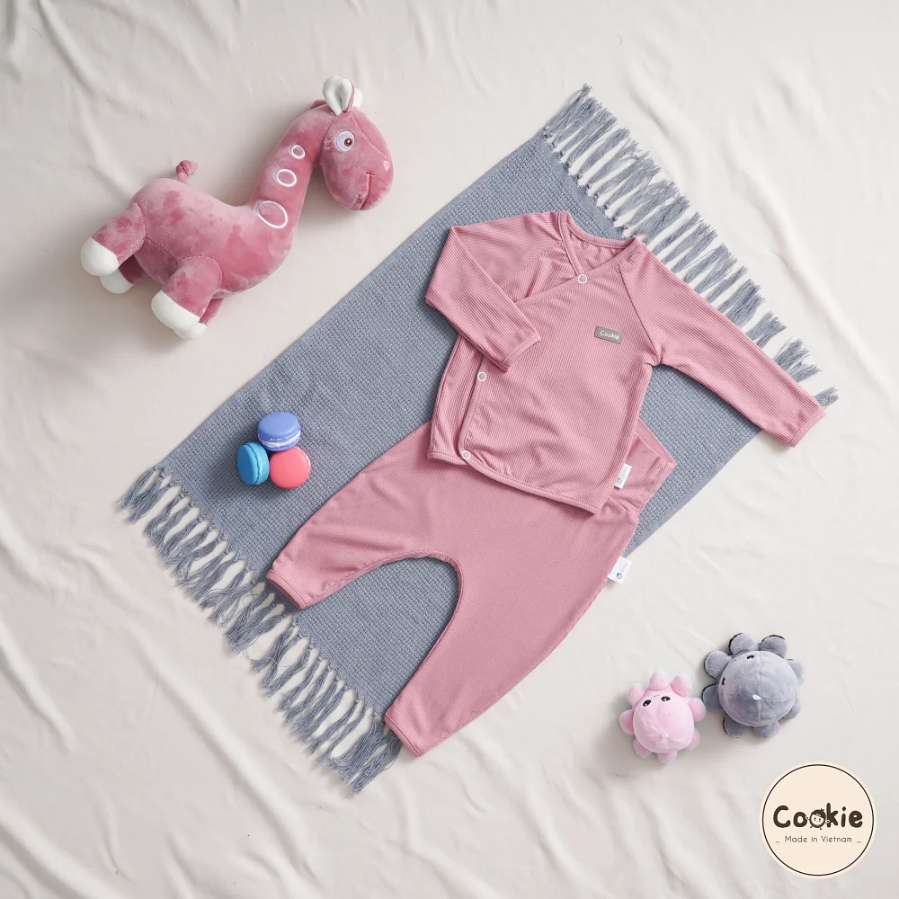Wholesale Price 0-6 Months 95% cotton 5% elastane Unisex Newborn Set with a long-sleeve cross front top & elastic waist pants