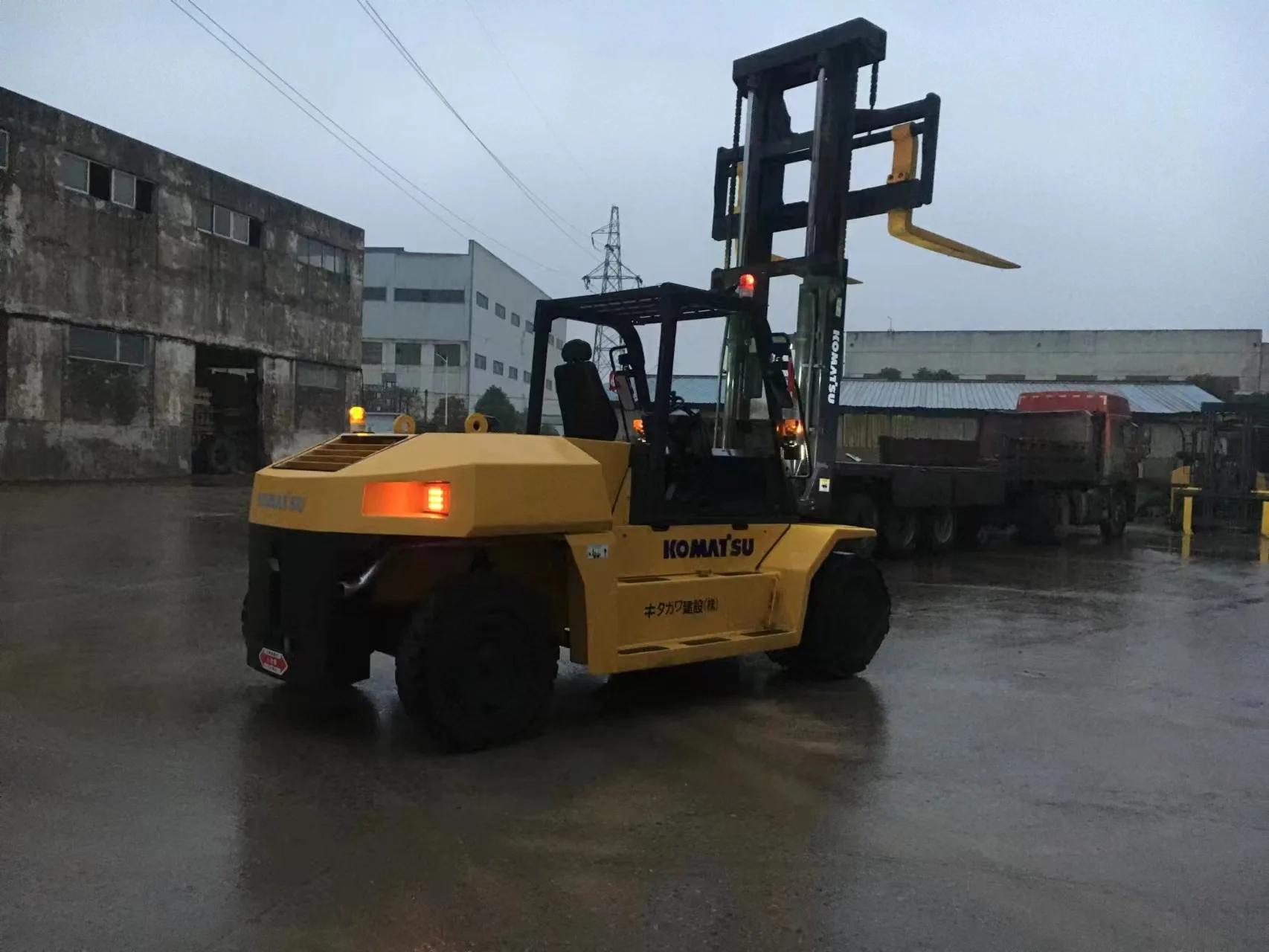 used Heavy Construction Equipment komatsu 15 tons forklift used machine