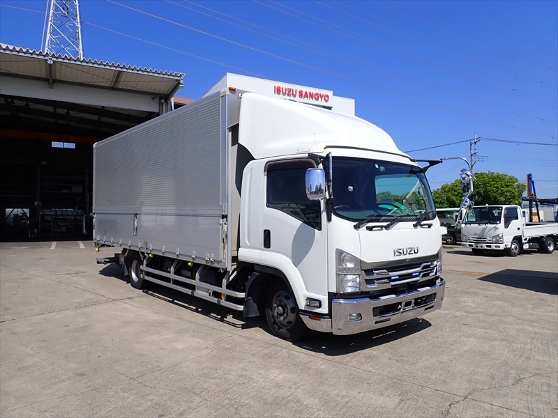 Япония оптом Подержанный грузовик ISUZU переднее крыло фургон