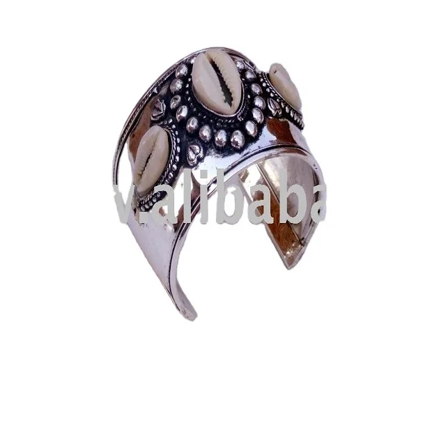 Top Selling Metal Cuff Bracelet Available In Affordable Price
