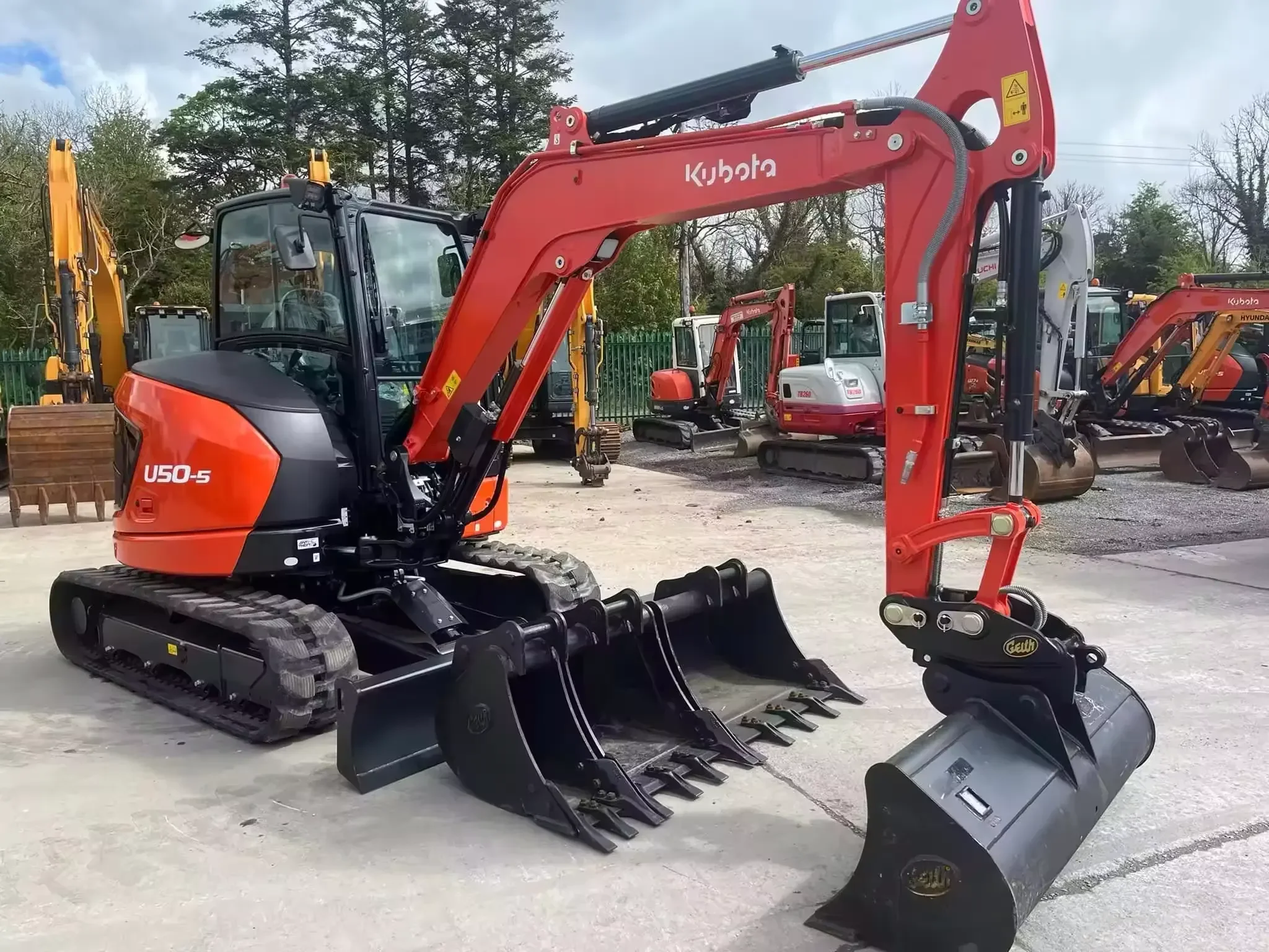 Authentic Kubota U50-5 Mini Excavator Factory Supply Used 3 Ton Operating Weight Mitsubishi Gearbox Pump Motor-Core Included