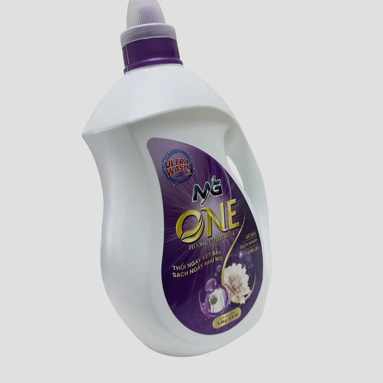 Sustainable organic laundry detergent Wash disposable clothes soap bubbles organic laundry detergent  water