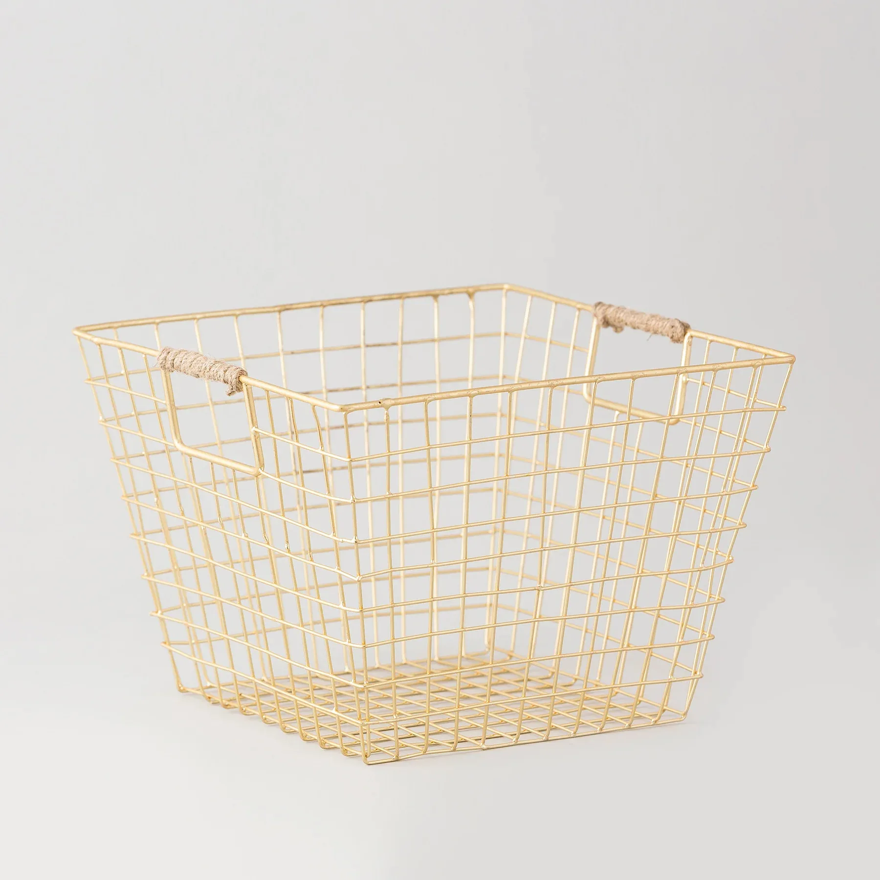 Trending 2024 Rectangular Metal Golden Storage Baskets with Handle Laundry Storage Baskets for Home Decorative