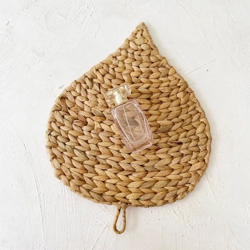 Hot Sale Natural Leaf Decoration Made From Water Hyacinth, Leaf Placemat, Leaf Wall Basket Wholesale Made in Vietnam