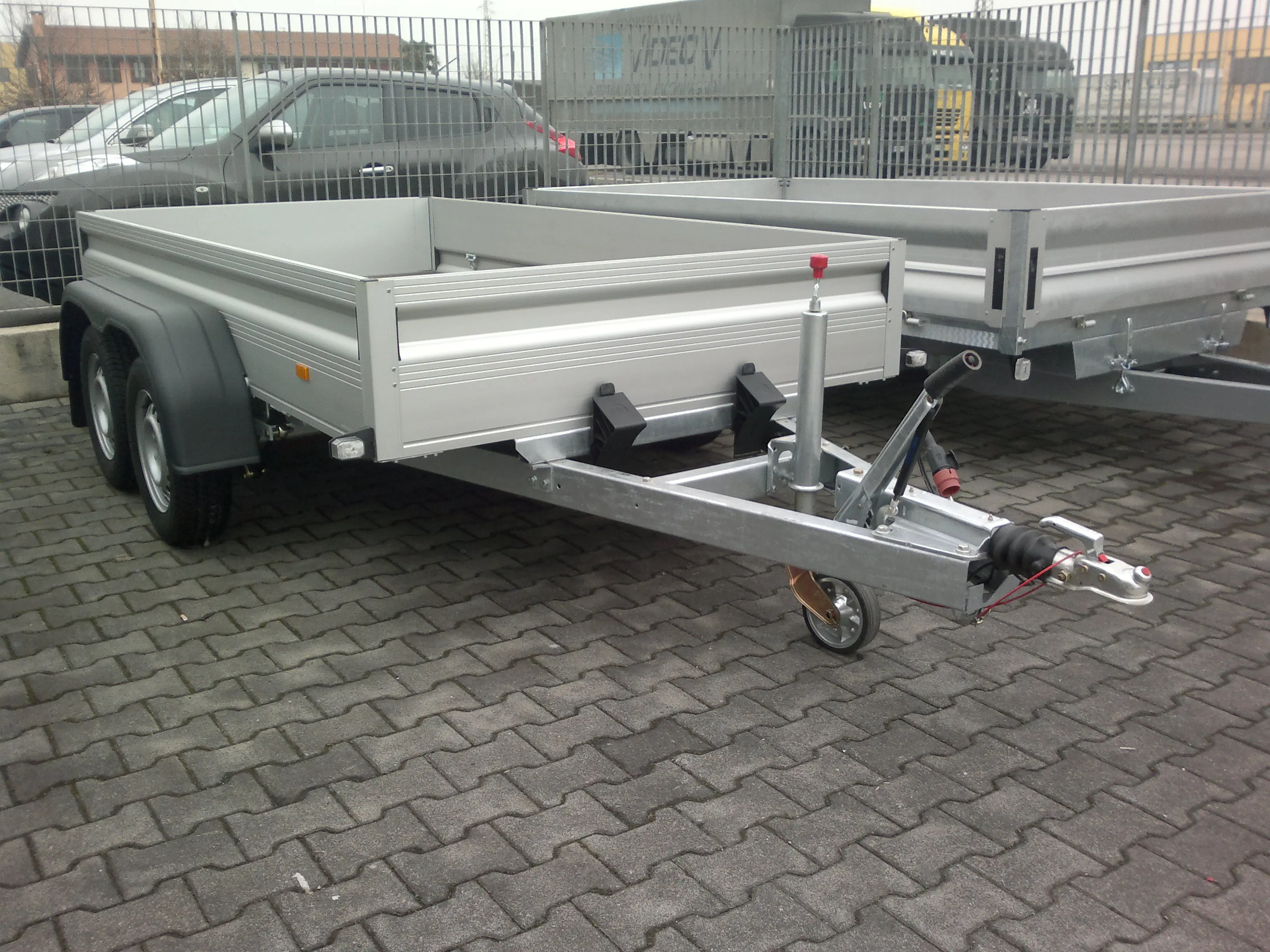Italian quality trailer 149 profi 300t for holidays but also for work