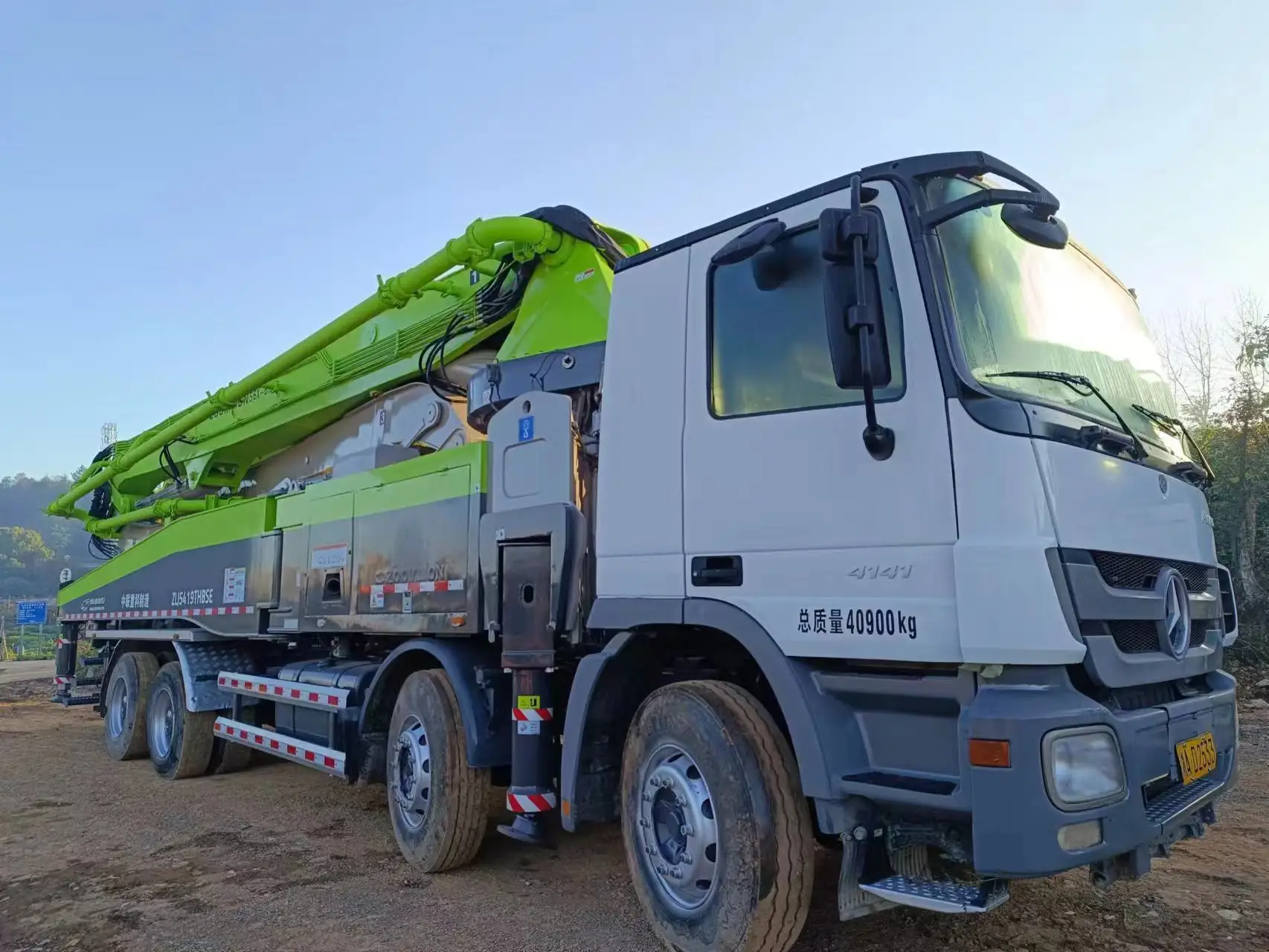 2014 Zooomlion 52m Used Concrete Pump Truck Construction Machine Truck Mounted Concrete Pump Truck
