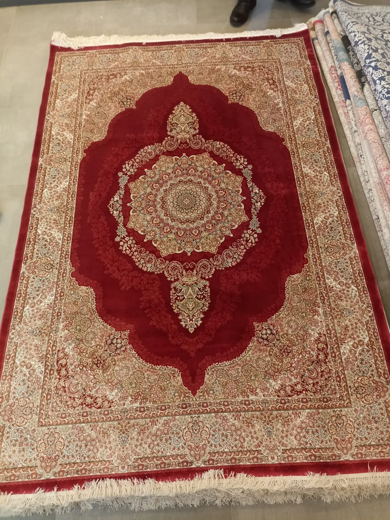 Area Rugs made silk viscose yarn