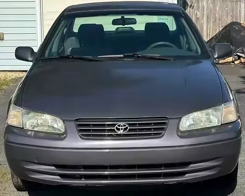 Used 1998 Toyo-ta Camry LE