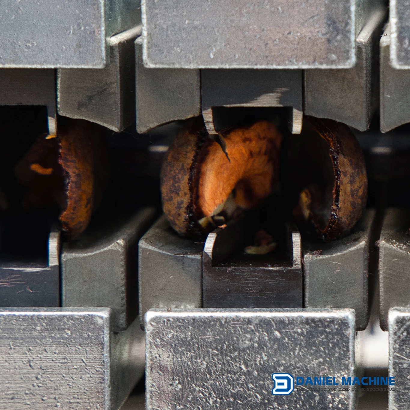 Brazil Tazania Cambodia Cashew Shelling Machine Cashew Nut sheller machine Cashew Nut Cracking Machine  Made in Viet Nam