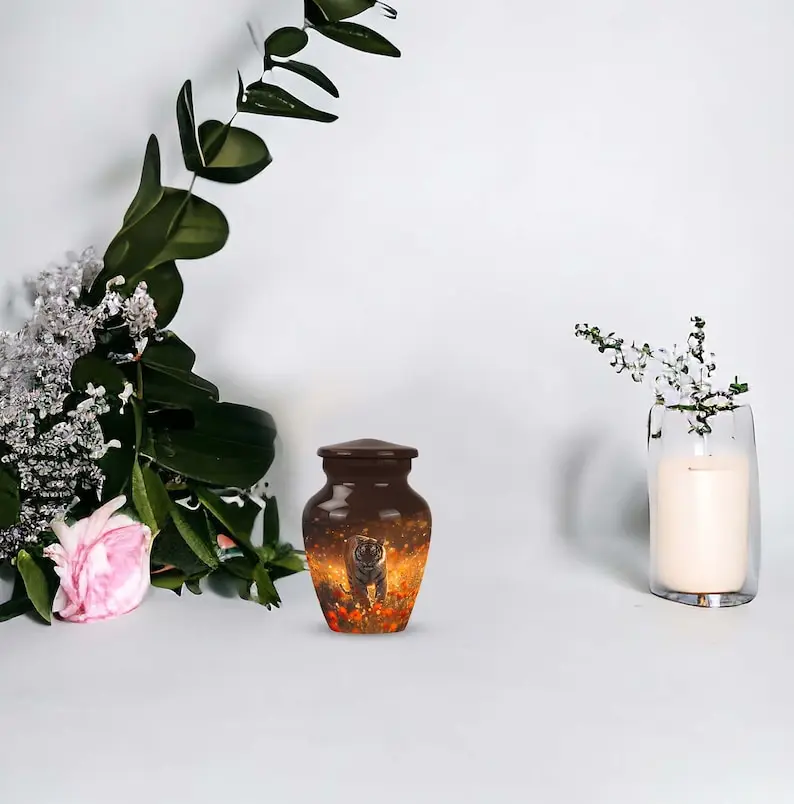 Tiger Spirit Funeral Urn Deep Mahogany Warm Amber Ashes Urn for Ashes Cremation Ashes Decorative Modern Animal King