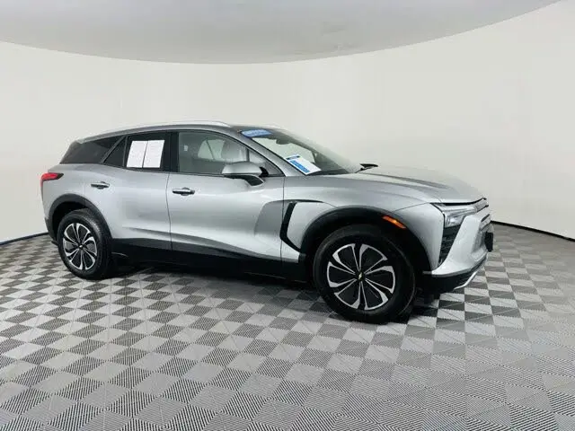 2024 Chevrolet Blazer EV 2LT Clean б/у AWD с темной кожей салона EAWD R19 шины ACC круиз-контроль левое Рулевое управление
