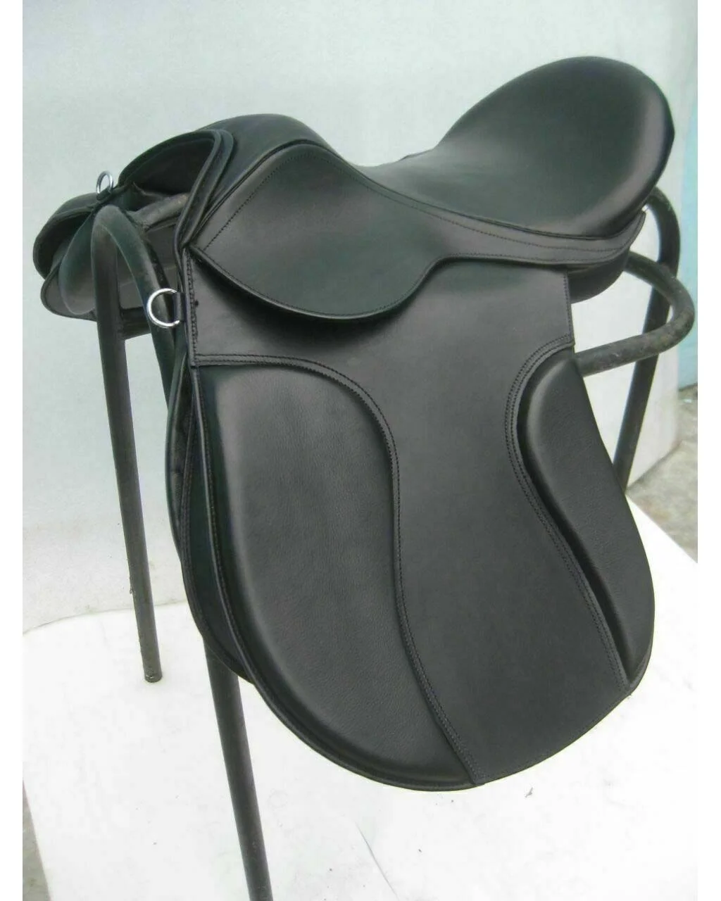 Wholesale Equine DD Hide Leather English Endurance Saddle For Horse Riding Or Jumping Genuine Low Price OEM Manufacturer