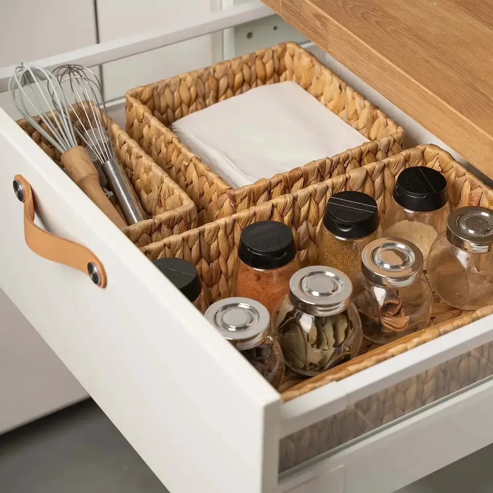 Modern Home Decor Hyacinth Tray Basket Water Hyacinth Woven Straw Basket Seagrass Rattan Gift Tray from Factory for Toys