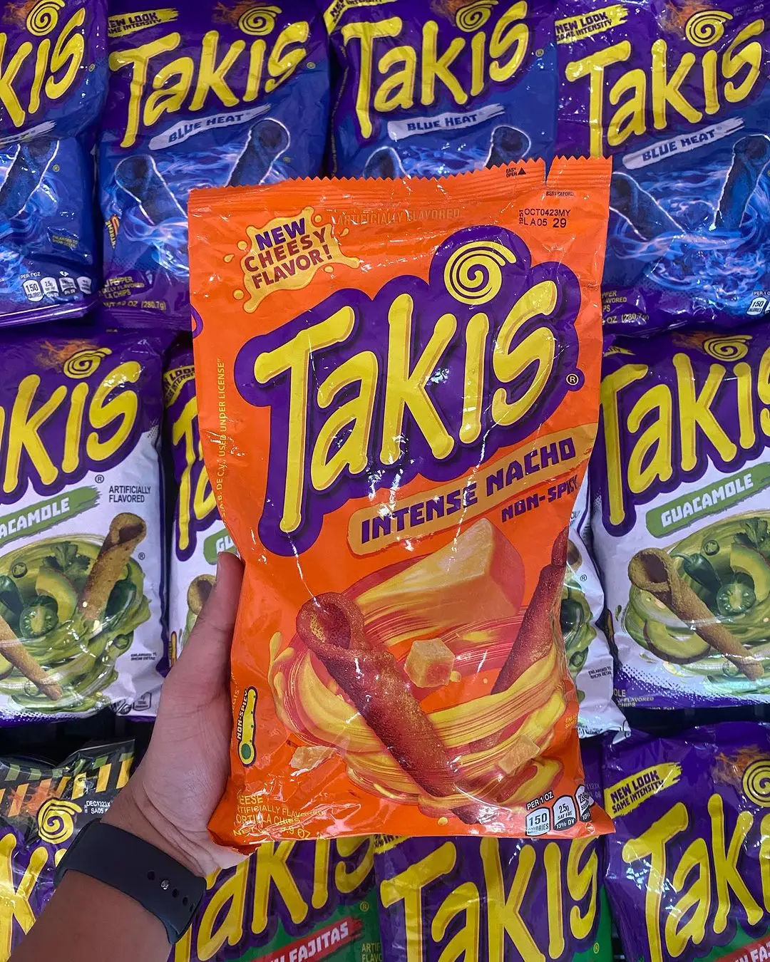 Takis Mini Crunchy Rolled Tortilla Chips Fuego Flavor (Hot Chili Pepper & Lime), 25 Individual Snack Packs (1.2 oz)