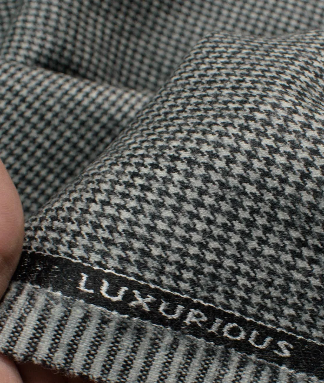 100% Pure Merino Wool Houndstooth Fabric
