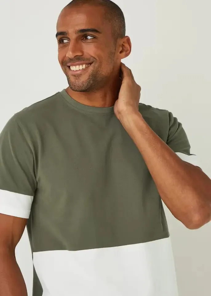 Оптовая продажа Мужская футболка из 100% хлопка с коротким рукавом Повседневная высоким воротом Высококачественная летняя одежда новейший дизайн мужские
