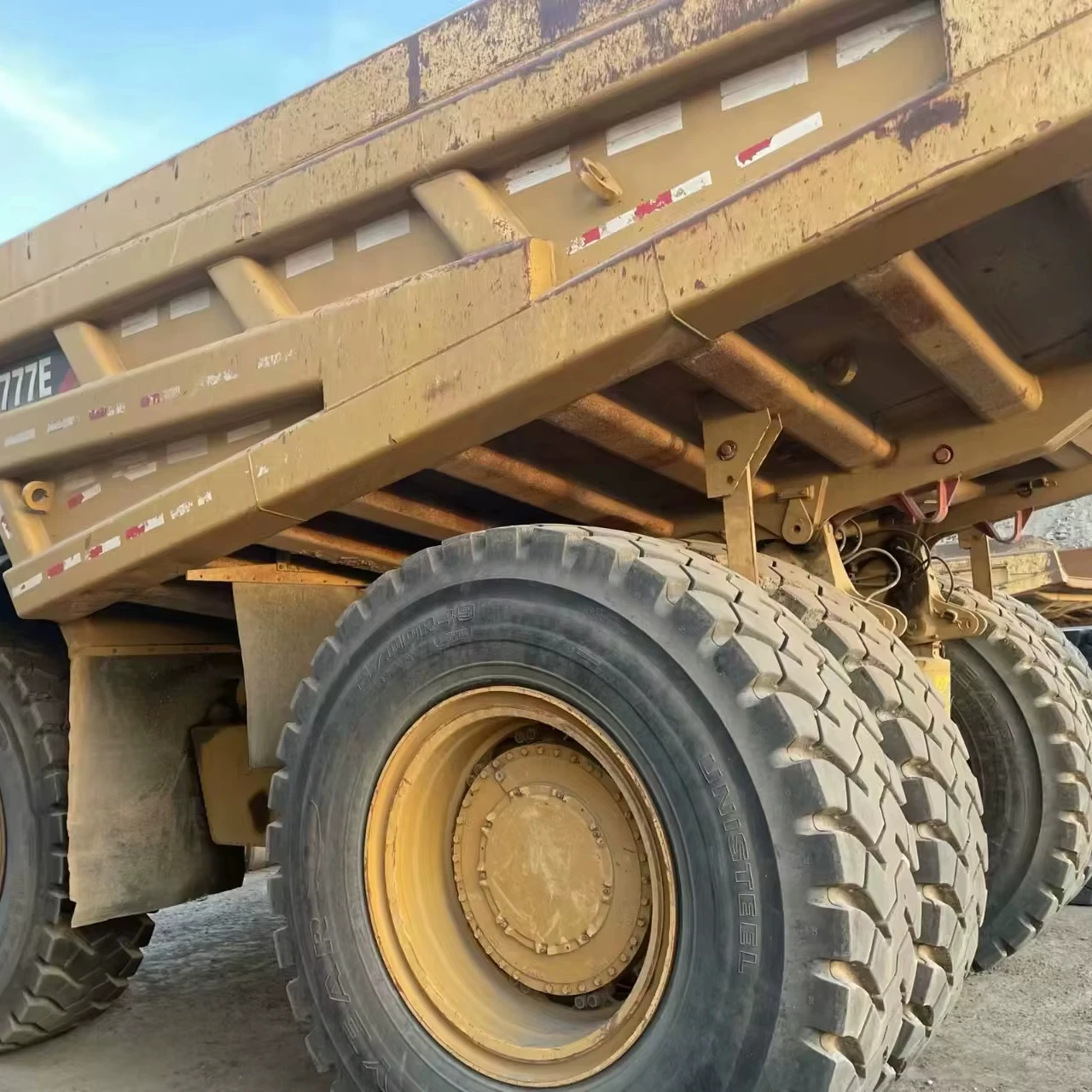 Cheap Price Used Japan Original Caterpillar Cat777E For Sale,7 Tons Used Cat 777E With Good Quality In Stock