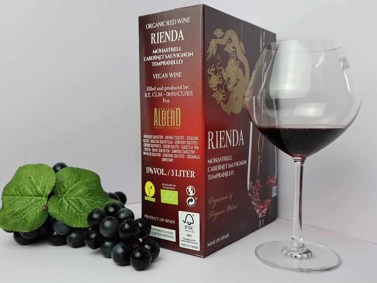 Packaging container box selection weight vegan style organic shelf origin type wine gift box Rienda from Spain