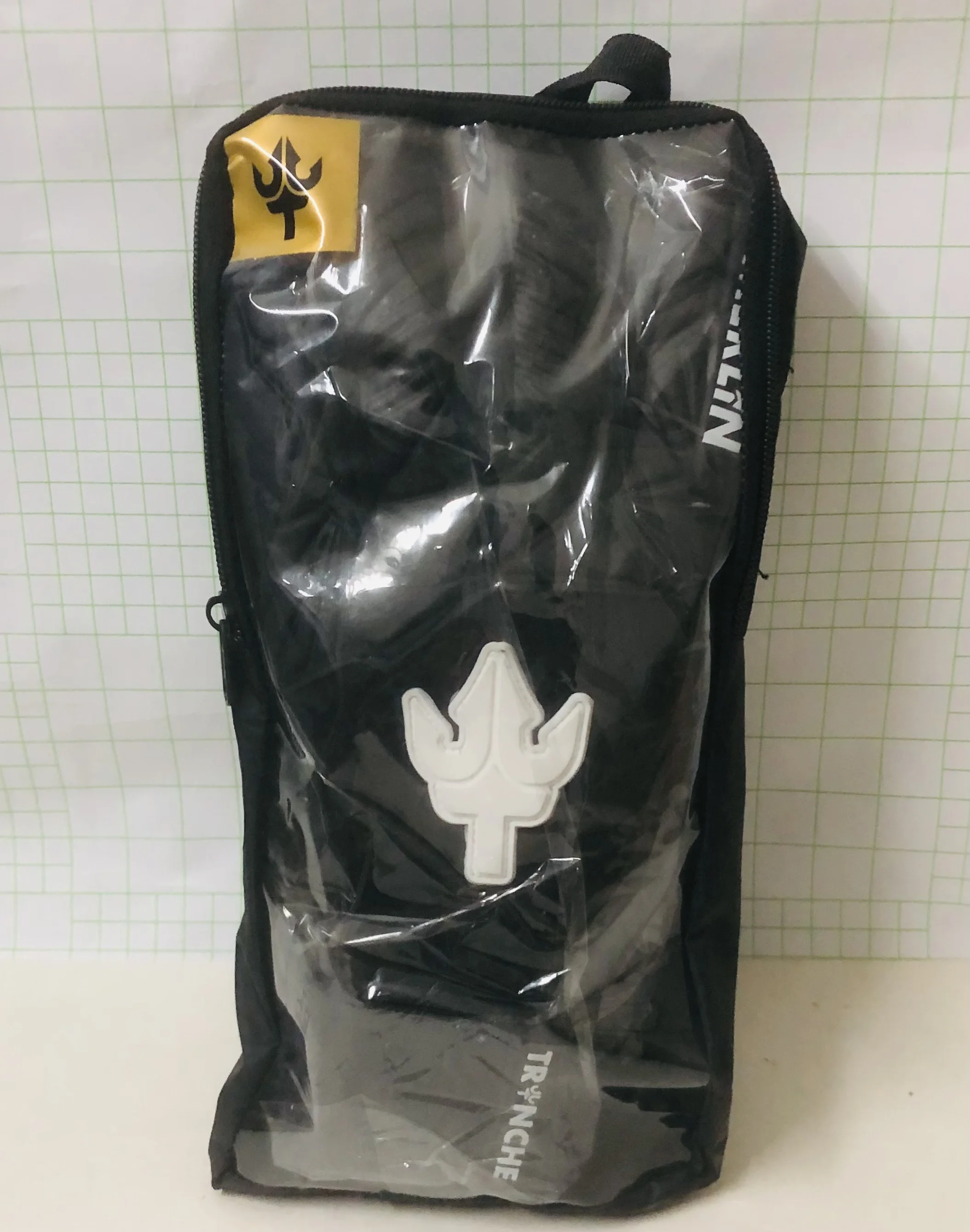 Goalkeeper Gloves Professional/HIGH QUALITY GERMAN LATEX 4MM