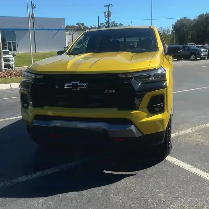 Подержанный 2023 Chevrolet Colorado 4WD Z71