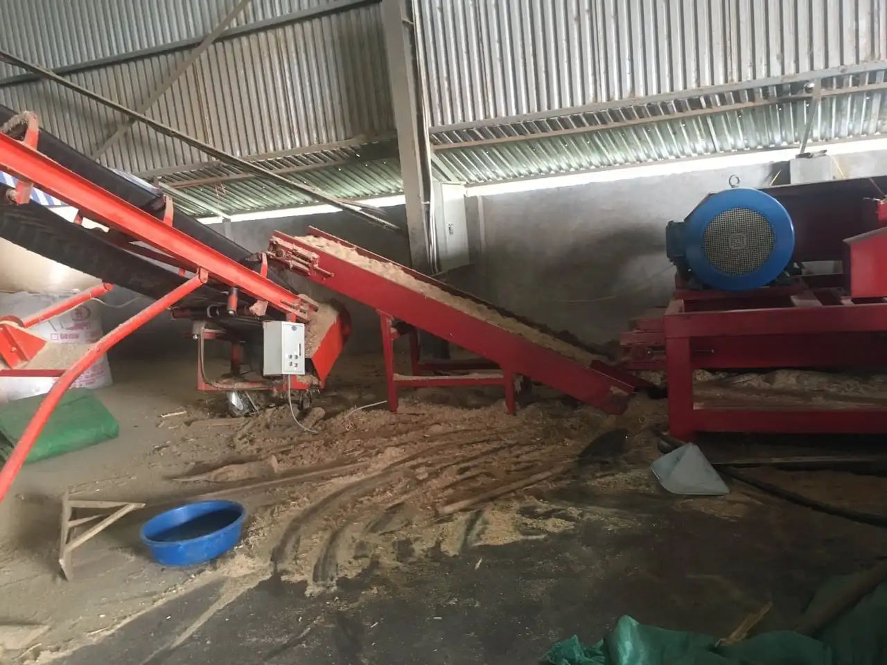 Quality wood pellets compacted natural solid fuel moisture 10% energy value 4.9KWh/kg, wood pellets in bulk