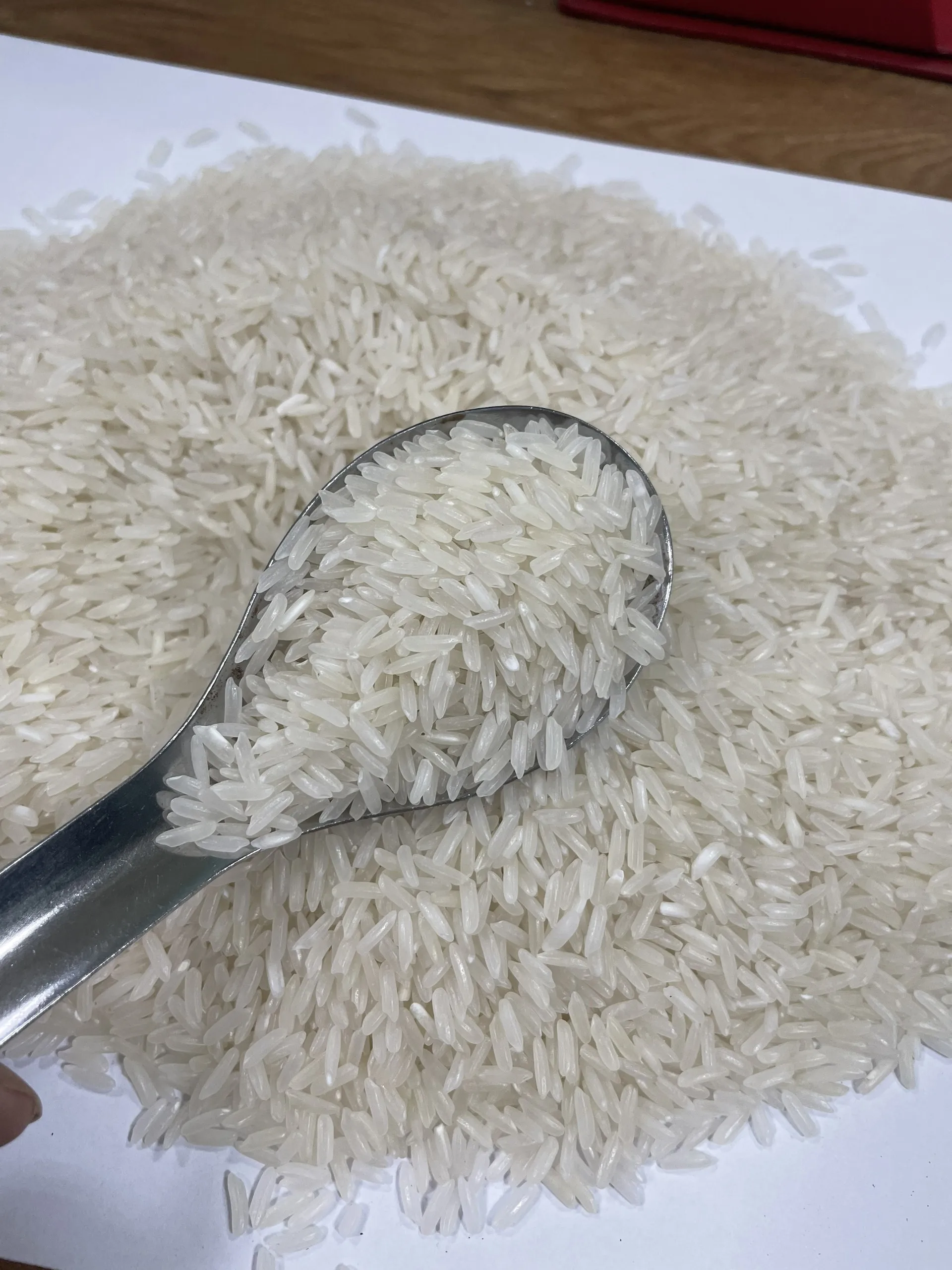 Jasmine Rice 5% broken Long Grain High Quality Export Purchase High Protein Customized Packaging Vietnam Trading