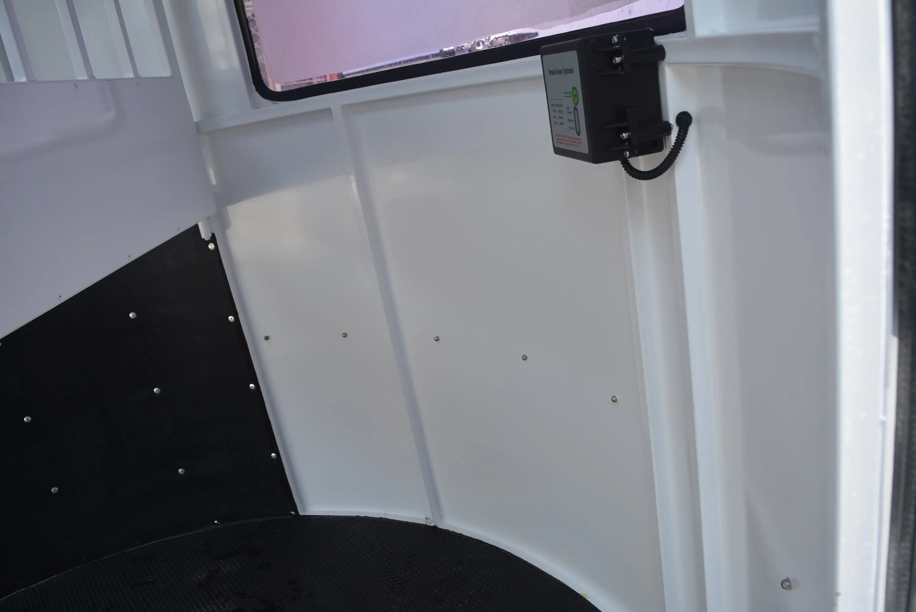 2024 New Product 2 Horse Trailer Angle Load Standard With No Rotting Floor Used 2HAL-S