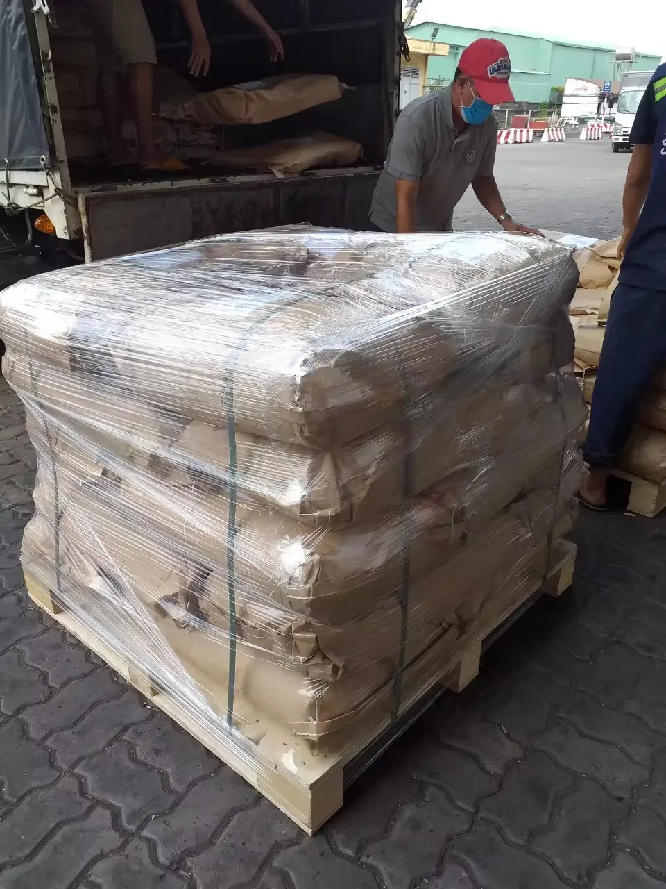 Сильный кофе вьетнамский CA PHE SA DA 3 в 1 растворимый Premix IC06 OEM Cafe мгновенный порошок оптом для вашего бизнеса