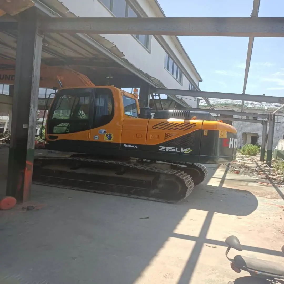 The original used Hyundai 215lc 22t excavator imported from South Korea excavators Hyundai 215lc 220lc