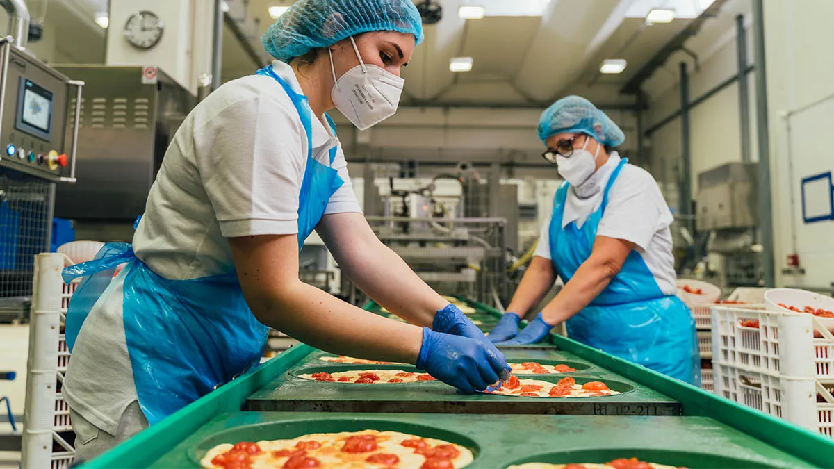 Great quality precooked frozen small flatbread with cherry tomatoes and extra virgin olive oil