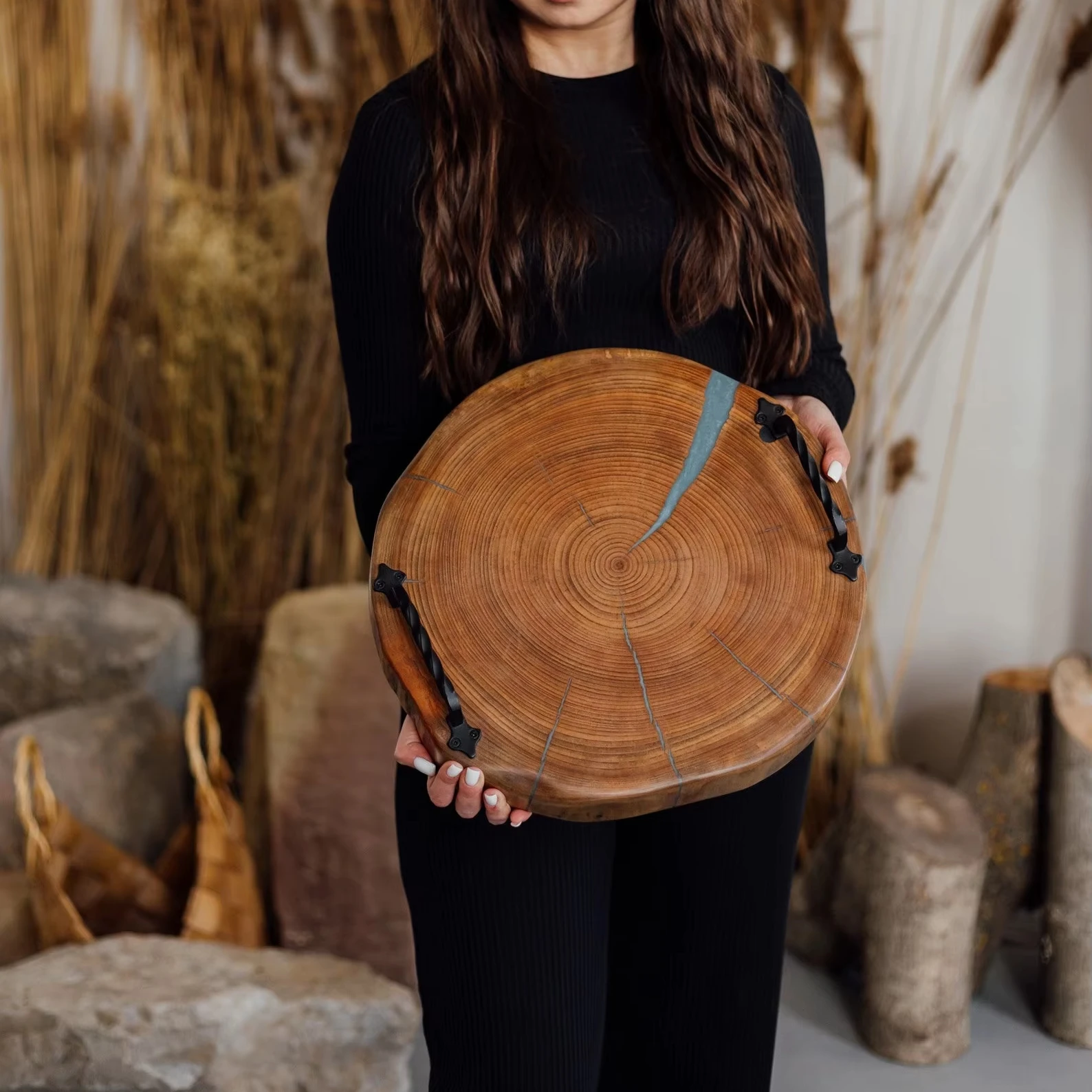 Well Natural Wood Serving Tray Blue Epoxy Resin Insert Round Small Wooden Tray Kitchen Accessory with Metal Handles Rustic Decor