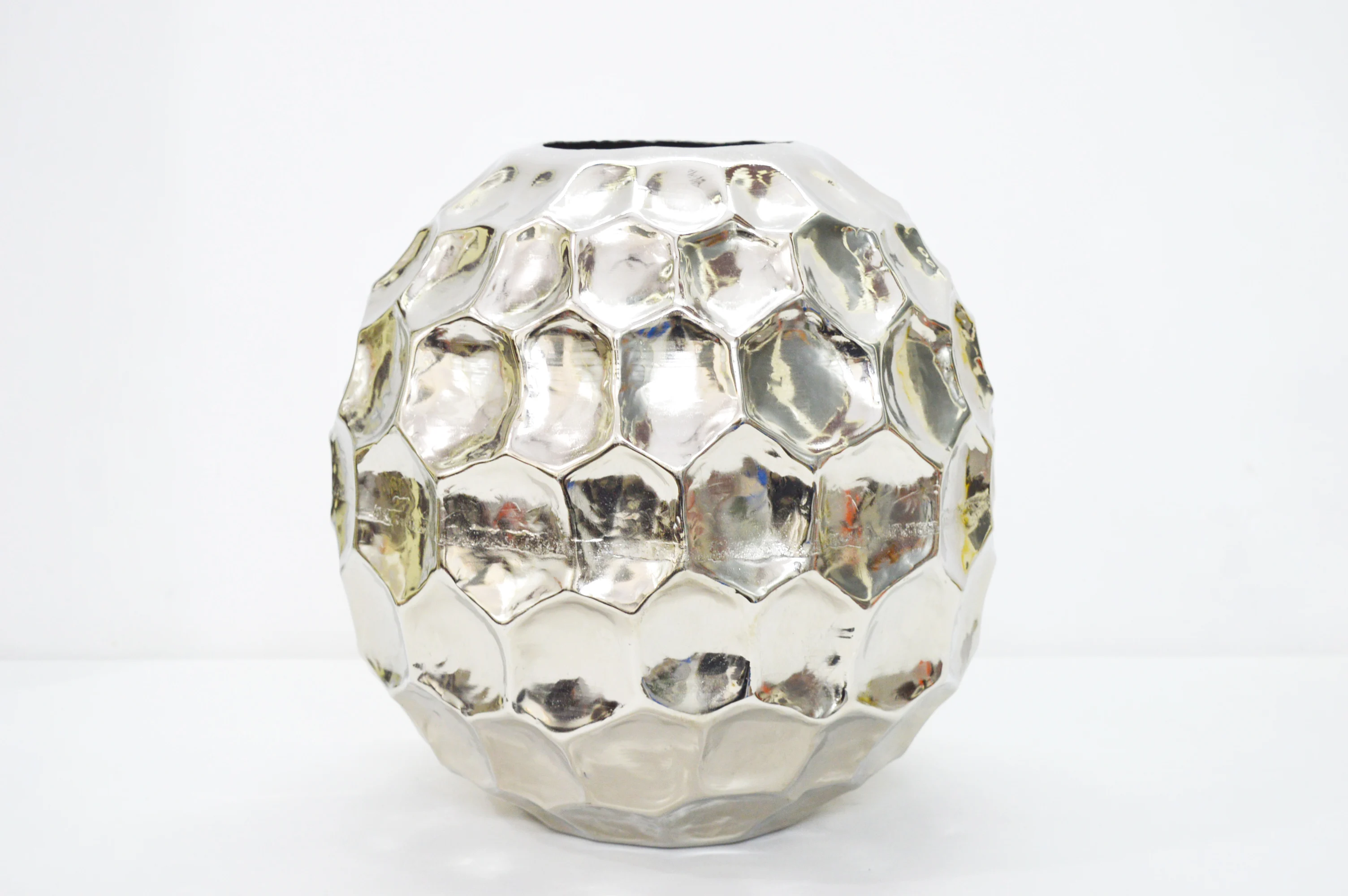 Pure High Quality Material Handmade Fancy Look Flower Vase Metal Nickel Plated Low Price Premium Home /Wedding Decoration Vases