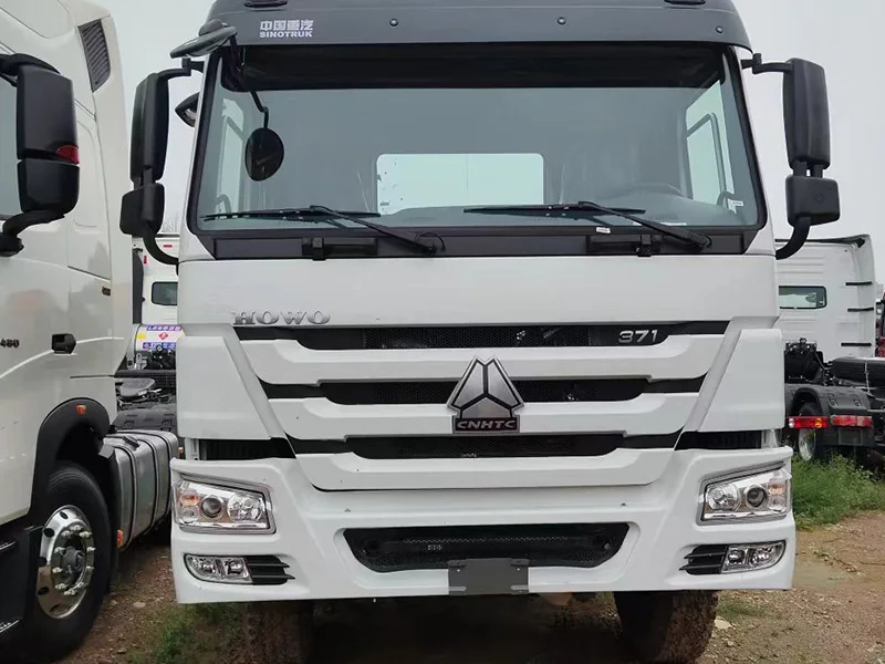 Sinotruk HOWO7 6X4 Tractor Truck Coal Loading Two Flatbed Semitrailer Container Trailer Container Dump Skeleton Truck