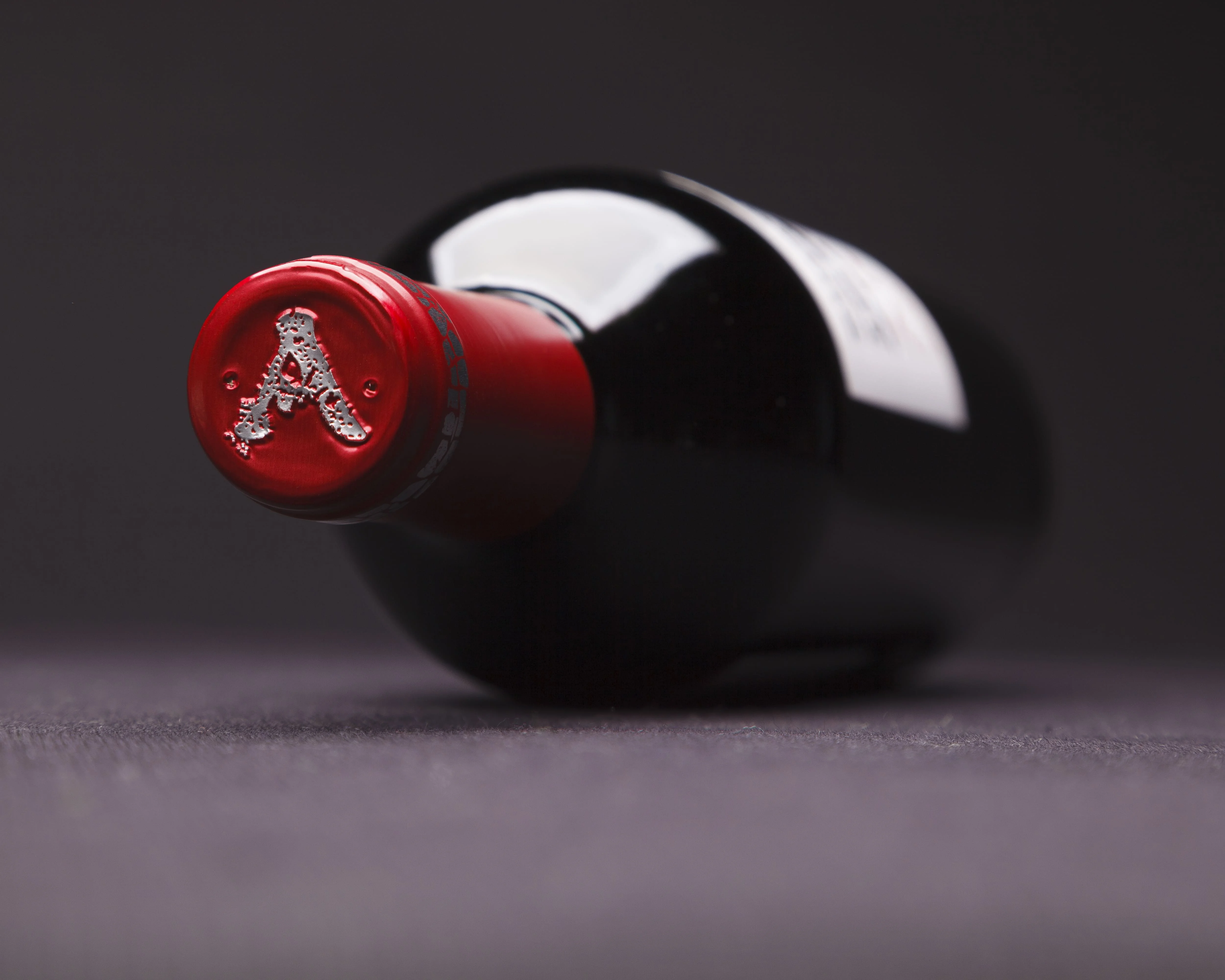 Spanish Rioja Red Young Wine Tempranillo Grenache 15 Degrees  glass bottle 750 ml cork closure cardboard cases 6 bottles