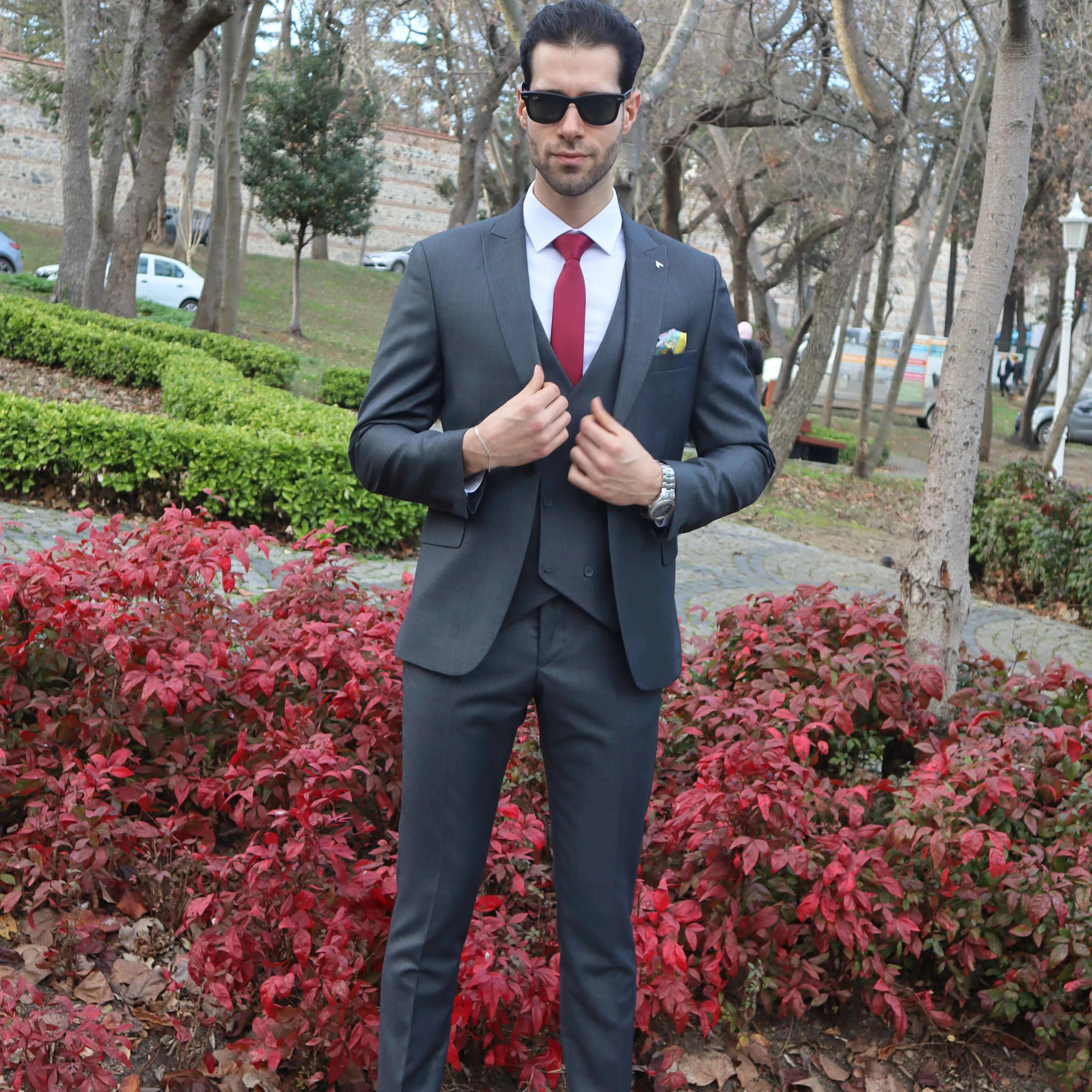 Terrific Dark Gray Men Suits 3 Piece Slim Fit Wedding Groom Party Wear Coat Pant,Summer Winter Suit Formal Suit Business Set