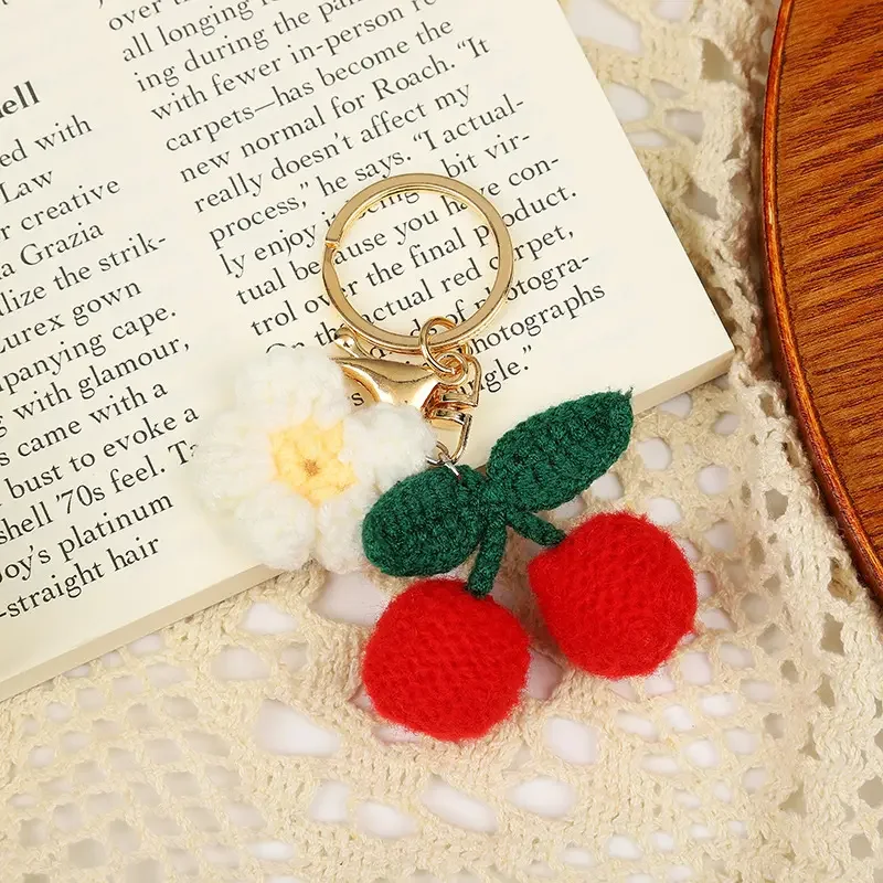 Handmade Knitted Avocado Carrot Strawberry Cherry Key Chains Wool Crochet Fruit Macrame Keychain Woven Keyrings Women Bag Charms