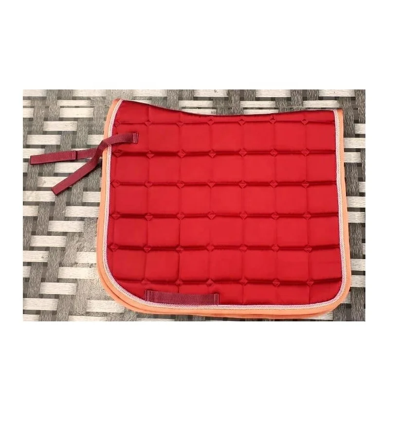 Golden Saddle Pad gold color cloth horse saddle pad attractive look good quality horse saddle pad jumping