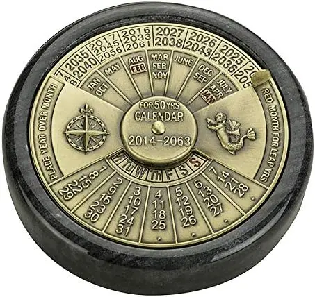 Hot selling Hand made Antique Brass Calendar Keychain Key Ring Brass Keychain Elegant for Gift Keyring Shiny Pocket Size