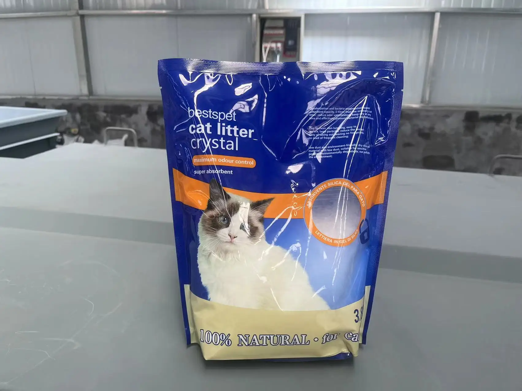 low dust1-8mm 1.6kg Wholesale Factory Directly Supply high quality Silica Gel Sand Filler Clean Blue Crystal Silicone Cat Litter