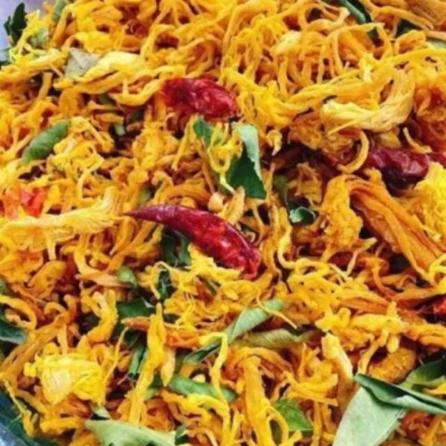 Spicy fried shredded chicken Jerky meat with Dried Lemon leaf leaves for bulk export Snack Anna