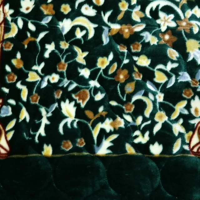 Custom Wholesale Small Foldable Thick Turkey Muslim Child Faux Fur Prayer Rug