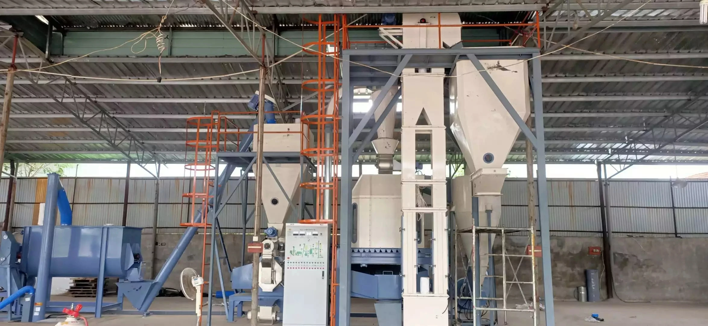 1000-2000kg/h Production Efficiency High Feed Pellet Production Line / Small Scale Poultry Feed Process Machine Production Line