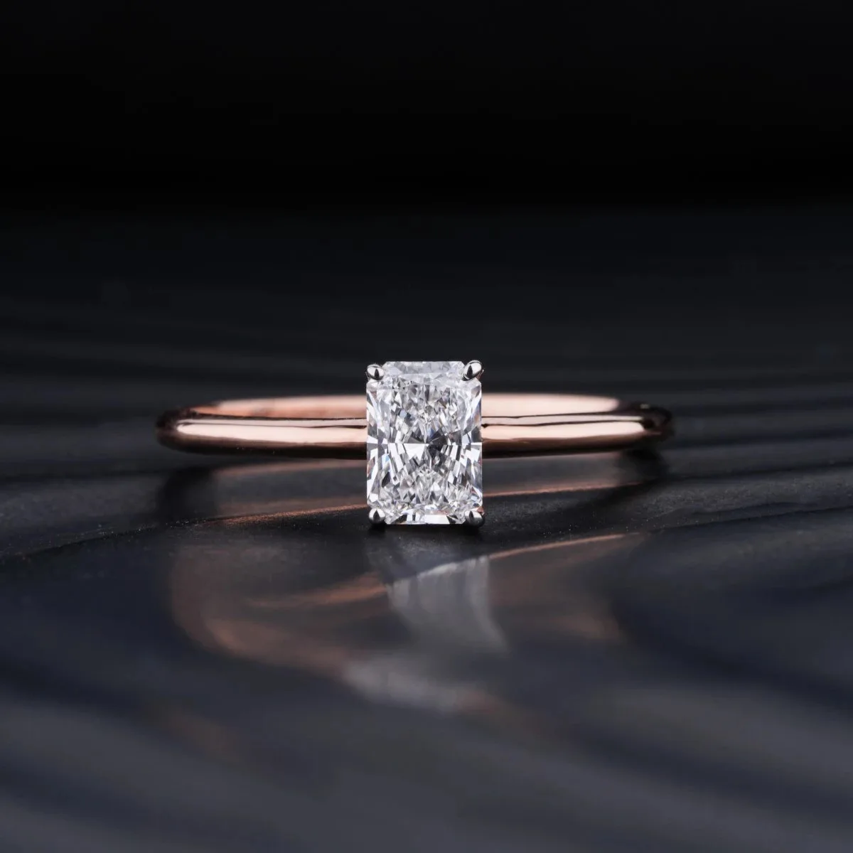 Wholesale 2 Carat Radiant Cut Engagement Wedding Ring for Women Gold Silver Plated Sterling Silver with Diamond Pearl Main Stone