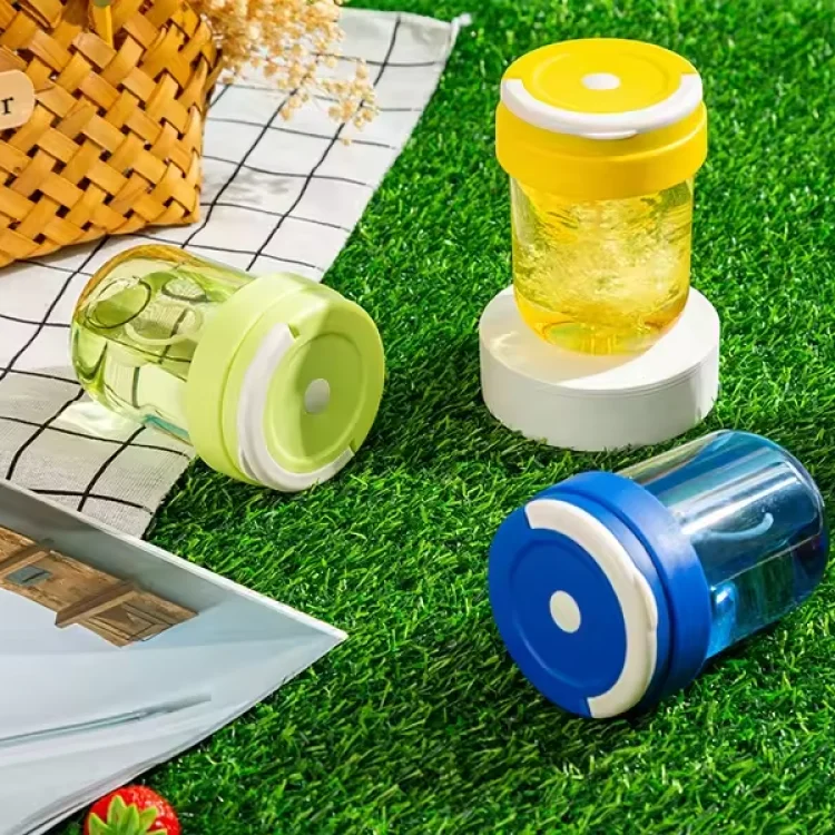 Small Automamtic stirring mug for protein, coffee mixes