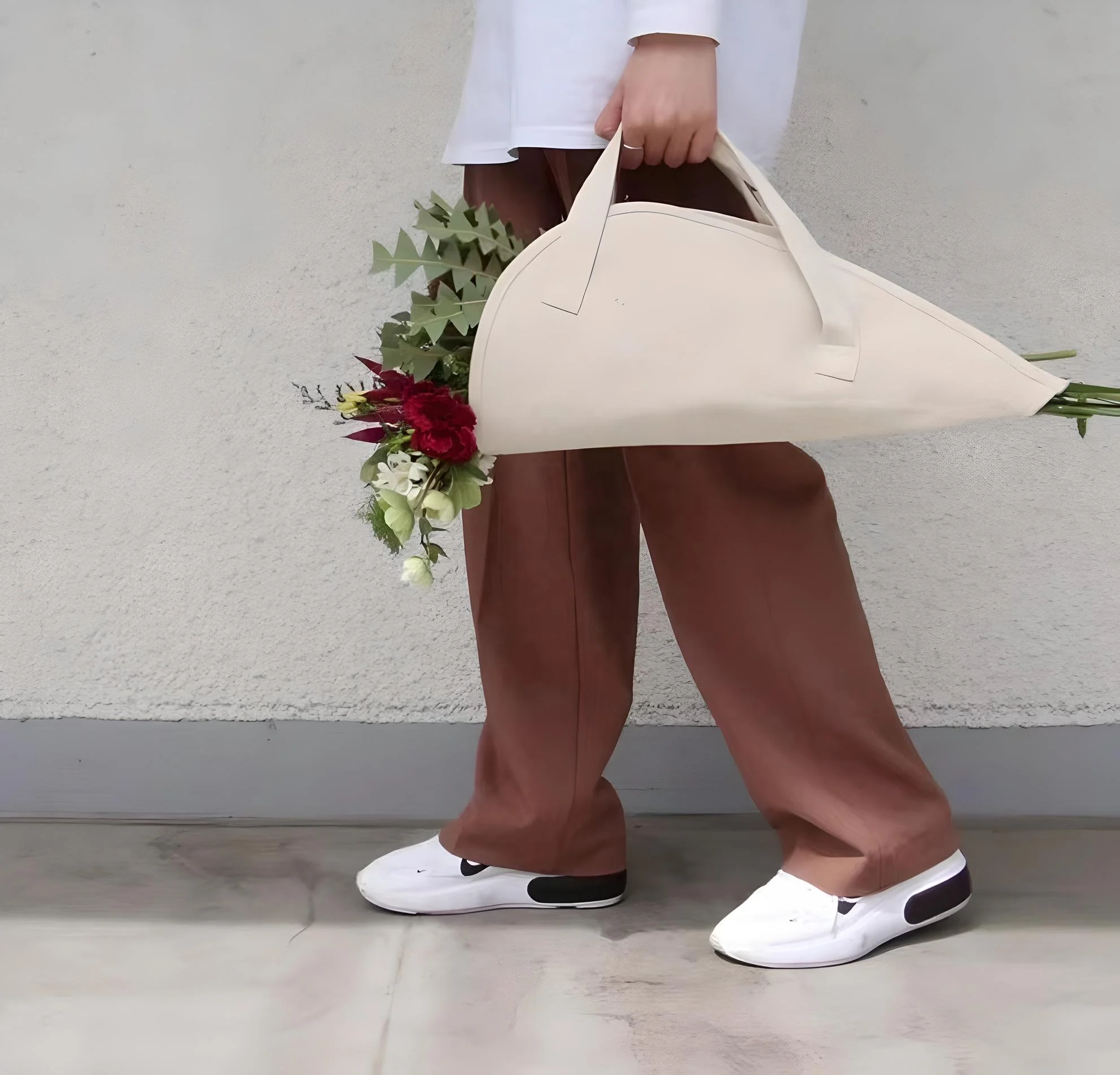 Fresh cut flower tote excellent waterproof durable beautiful flowers tote