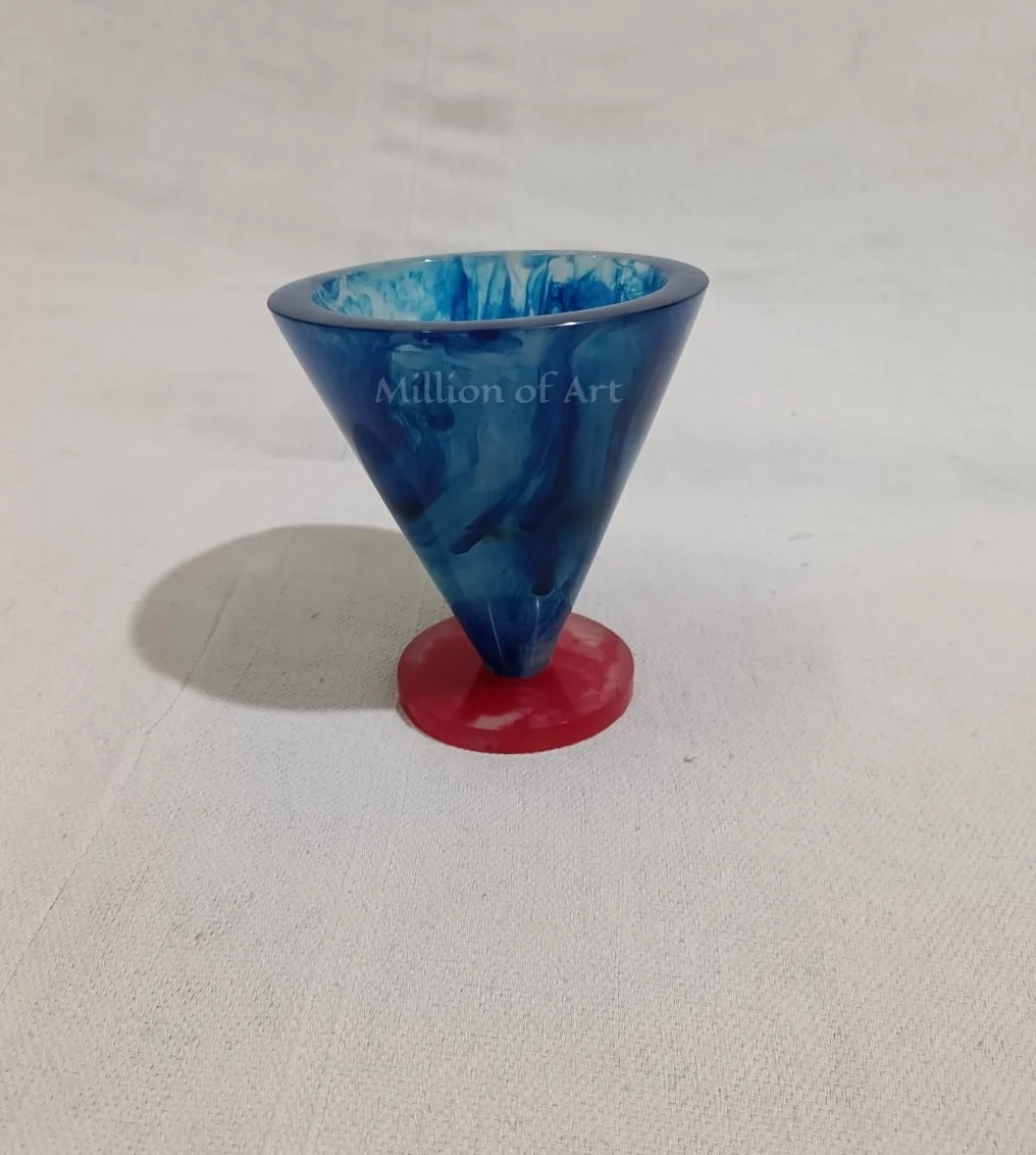 Premium Quality Handmade Resin Flower Pot And Different Size For Home And Garden Planted Use